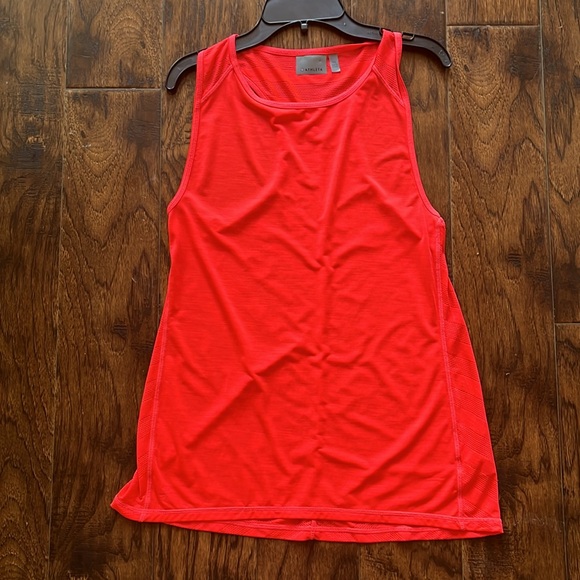 Athleta kettlebella tank, size XS - Picture 3 of 6